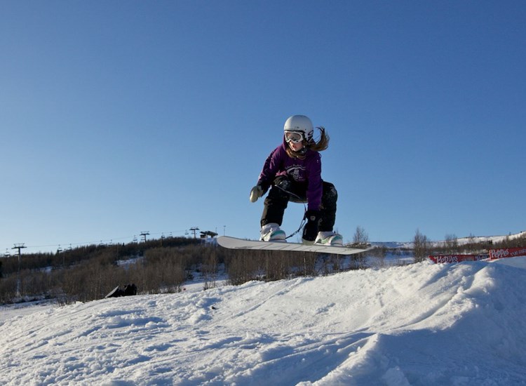 Snowboarder