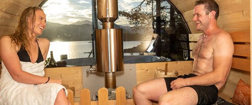 Thomas Og Marte I Sauna (1)