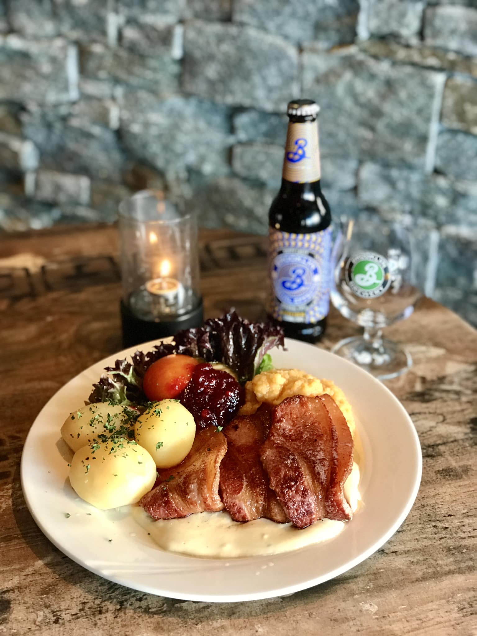 Jotunstogo Stekt Flesk Og Duppe